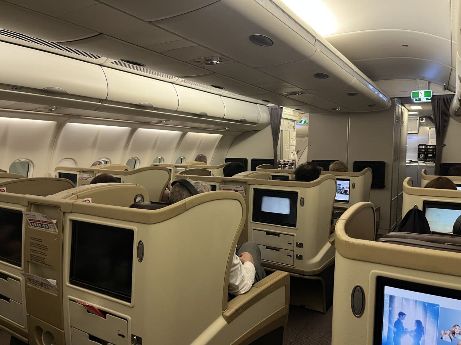Air Canada Airbus A330-300 Air Canada Signature Class cabin photo