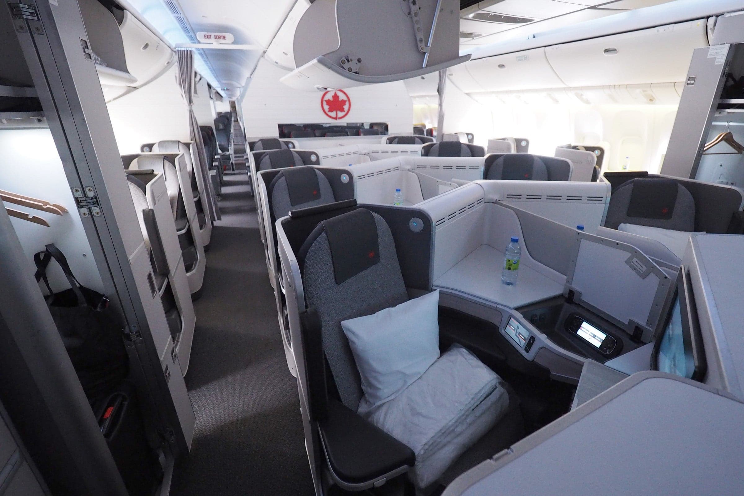 Air Canada Boeing 777-300ER Air Canada Signature Class cabin photo