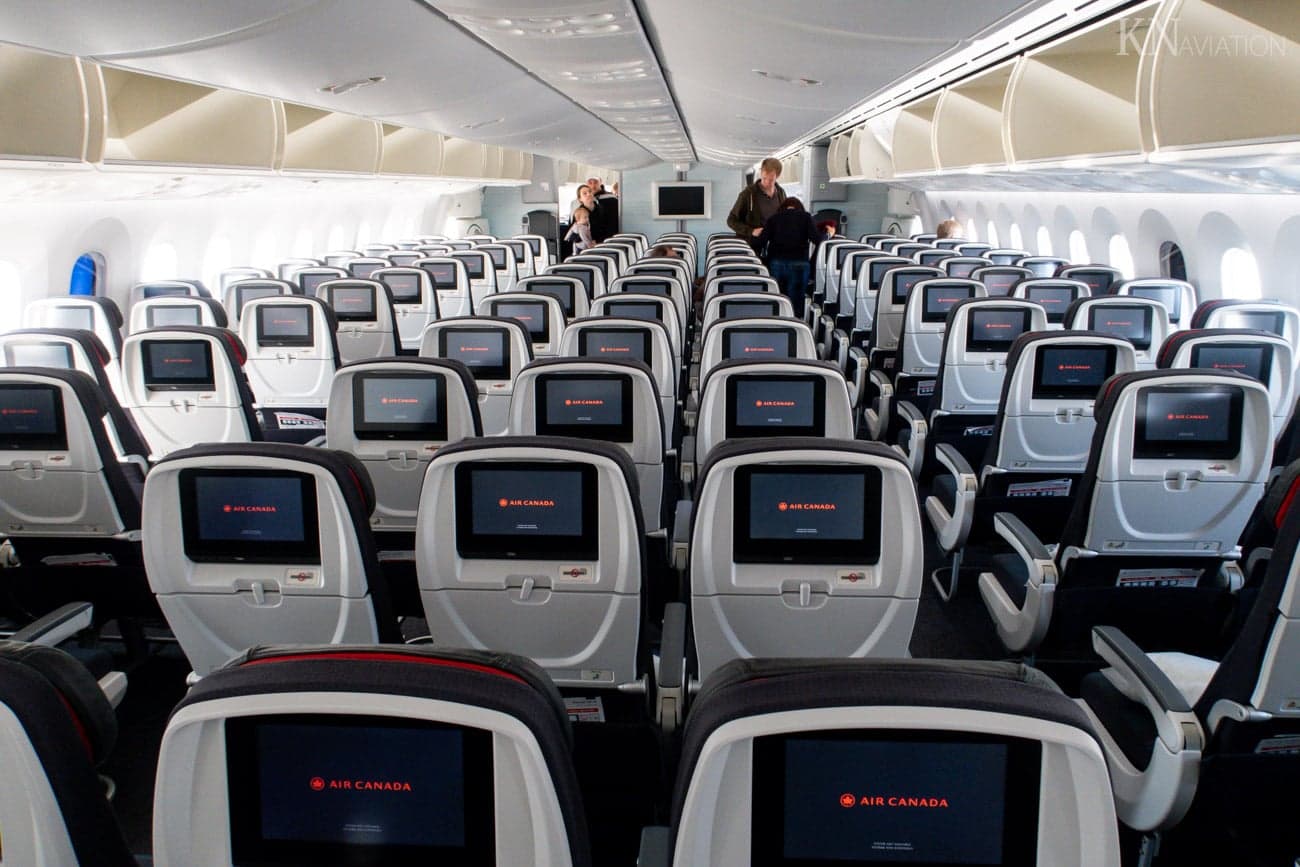 Air Canada Boeing 787-9 Dreamliner Air Canada Economy cabin photo