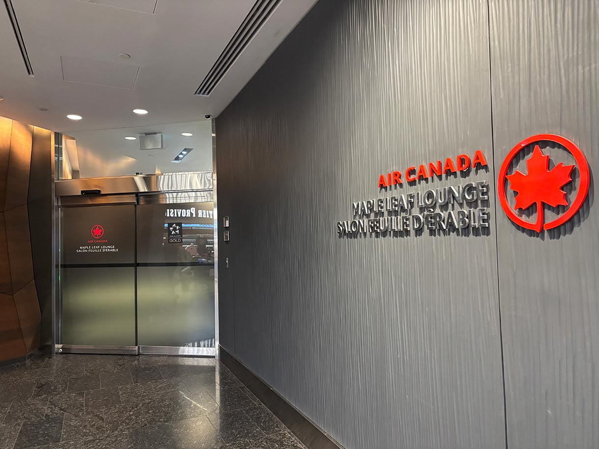 How to Access Air Canada Maple Leaf Lounges