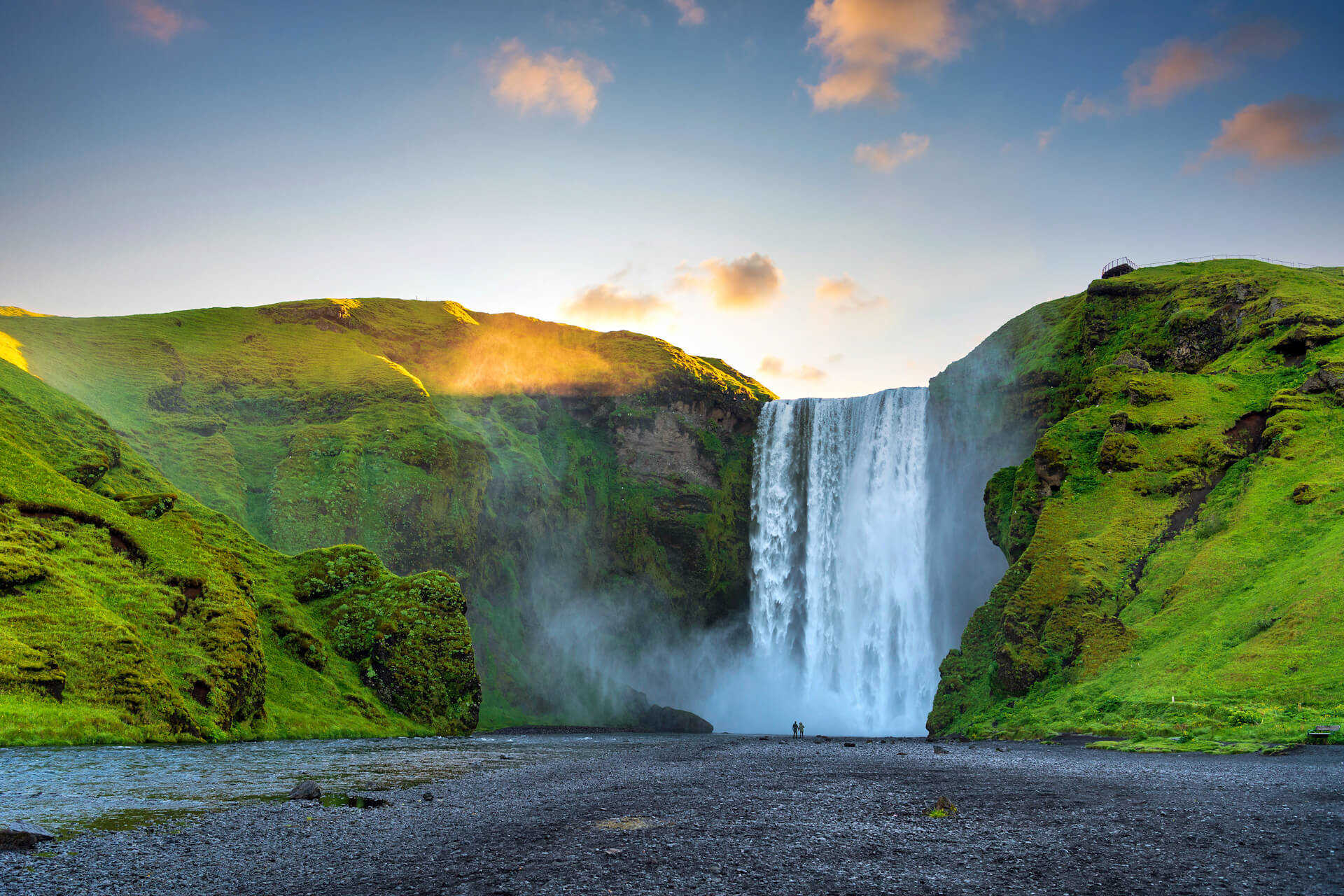 Edmonton to Iceland flights for $652 - Sep 2026
